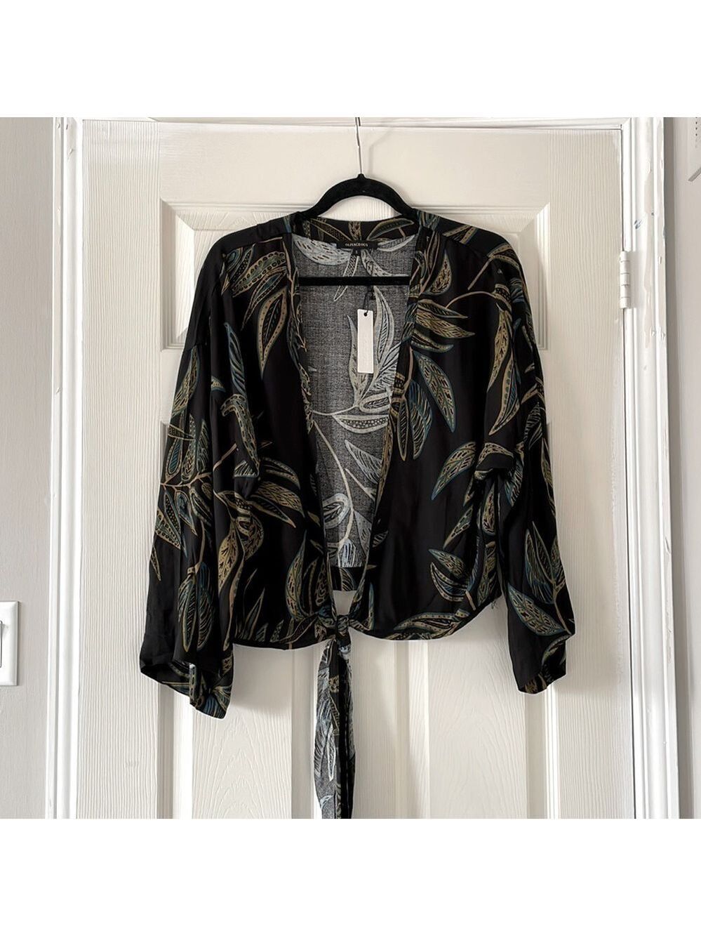 OLIVACEOUS Leaf Pattern Tie Front Bell Sleeve  Crop Top Size Small
